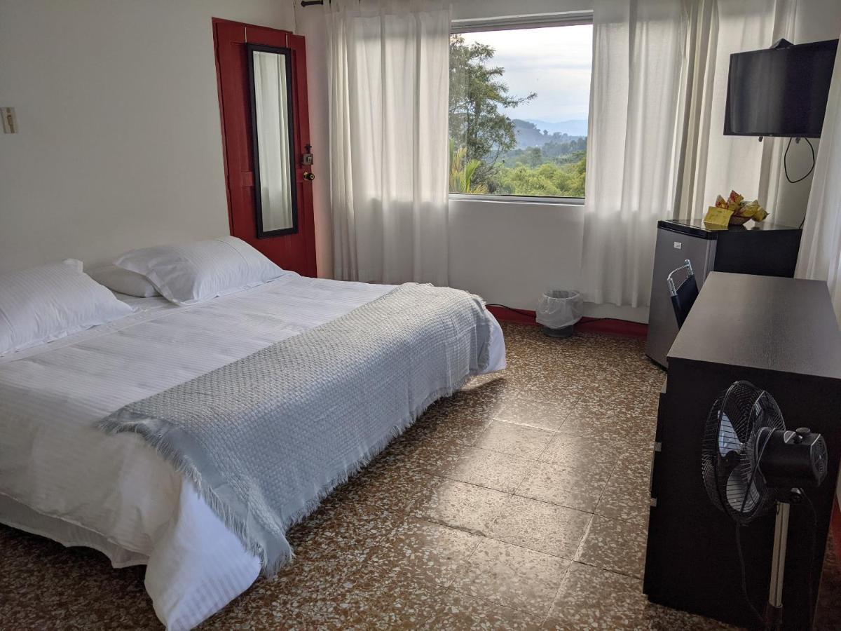 Hacienda Guayabal Villa Chinchina Exterior photo